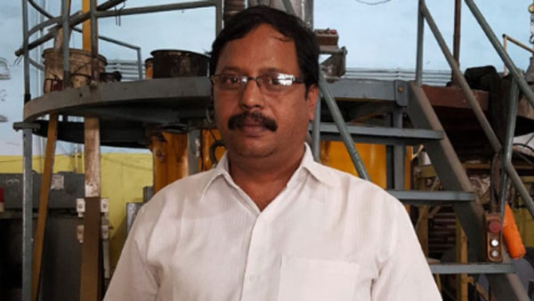 ప్లాస్టిక్ తో పెట్రోల్ తయారు చేసిన హైదరాబాద్ ఇంజనీర్..!