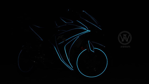 చూపు తిప్పుకోలేని విజువల్స్ తో యమహా వైజెడ్ఎఫ్-ఆర్3 బైక్ 