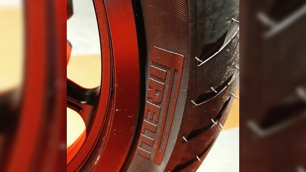 మోజో 300 పై కొత్త వెర్షన్ ను విడుదల చేసిన మహీంద్రా : ఇంజిన్, ఫీచర్ వివరాలు