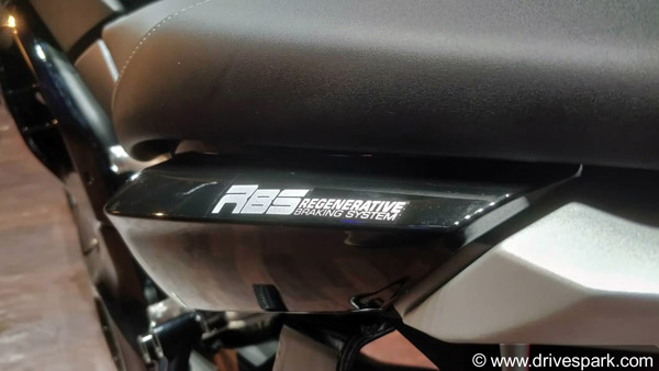 విపణిలోకి తొలి రివోల్ట్ ఎలక్ట్రిక్ బైక్: ధర తెలిస్తే షాక్ అవుతారు!