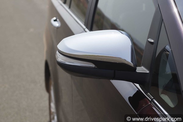 టయోటా నుండి హైబ్రిడ్ ఇంజన్ తో రానున్న ఇన్నోవా క్రిస్టా