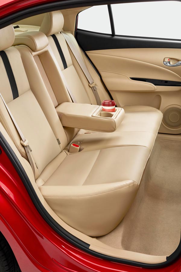 విపణిలోకి సరికొత్త టయోటా యారిస్ ఫేస్‌లిఫ్ట్ విడుదల ధర ఎంతంటే?