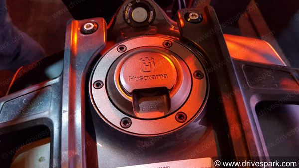 హస్క్‌వర్ణ నుండి స్వార్ట్‌పిలెన్ 250 & విట్‌పిలెన్ 250 బైకులు