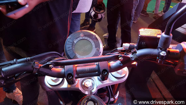 హస్క్‌వర్ణ నుండి స్వార్ట్‌పిలెన్ 250 & విట్‌పిలెన్ 250 బైకులు