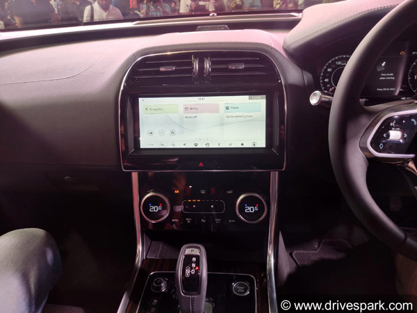 విపణిలోకి జాగ్వార్ ఎక్స్ఇ లగ్జరీ సెడాన్.. ధర రూ. 44.98 లక్షలు