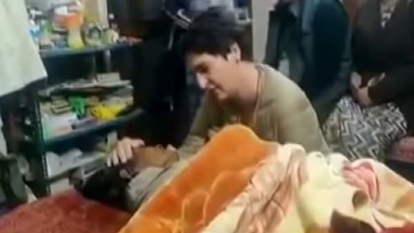 ప్రియాంక గాంధీని స్కూటర్పై తీసుకెళ్లిన వ్యక్తికి జరిమానా విధించిన పోలీసులు... ఎందుకంటే? ప్రియాంక గాంధీని స్కూటర్పై తీసుకెళ్లిన వ్యక్తికి జరిమానా విధించిన పోలీసులు... ఎందుకంటే?