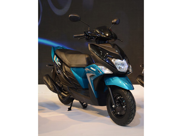 మార్కెట్లోకి మరో రెండు బైకులను విడుదల చేసిన యమహా:వాటి ఫీచర్స్ 