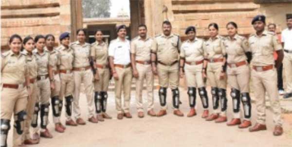  'వి ఫర్ ఉమెన్' బైక్ బ్రిగేడ్‌ను ప్రారంభించిన బెంగళూరు పోలీసులు!