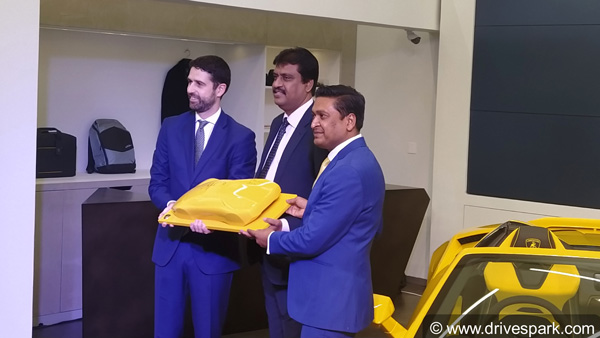 బెంగళూరులో కొత్త డీలర్‌షిప్‌ను ప్రారంభించిన లంబోర్ఘిని!