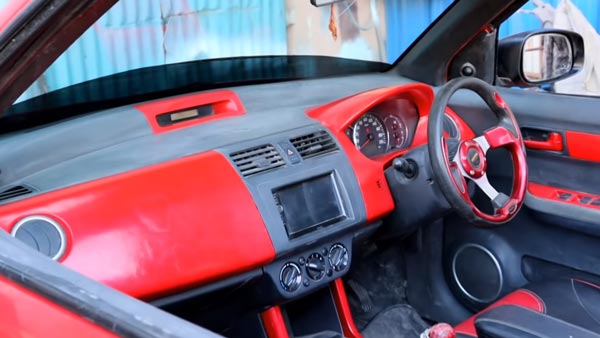 ఈ వోక్స్‌వ్యాగన్ బీటిల్ నిజానికి మారుతి స్విఫ్ట్.... మీరే చూడండి?