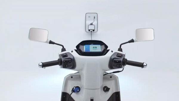 విపణిలోకి టీవీఎస్ ఐక్యూబ్ ఎలక్ట్రిక్ స్కూటర్: ధర ఎంతో తెలిస్తే షాకవుతారు!