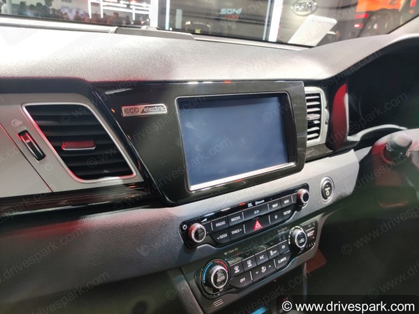 కియా మోటార్స్ యొక్క కొత్త ఎలక్ట్రిక్ కార్ చూసారా..?