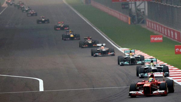 కరోనా ఎఫెక్ట్ : వలస కార్మికులకు వసతిగా మారిన బుద్ధ ఇంటర్నేషనల్ సర్క్యూట్