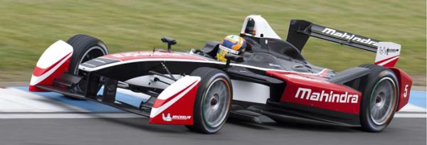 మరుగున పడిన మహీంద్రా కార్లు ఎలా ఉన్నాయో చూడండి 