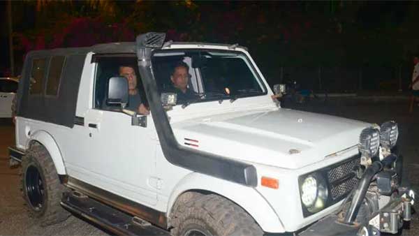 మాడిఫై మారుతి సుజుకి జిప్సీ కారులో కనిపించిన సల్మాన్ ఖాన్ 