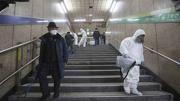 కరోనా దెబ్బకి కుప్పకూలిన టాక్సీ పరిశ్రమ