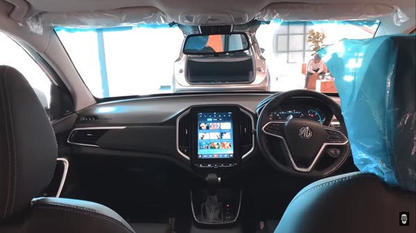 సర్ ప్రైస్‌ గిఫ్ట్ తో తండ్రిని ఆశ్చర్యపరిచిన యువకుడు