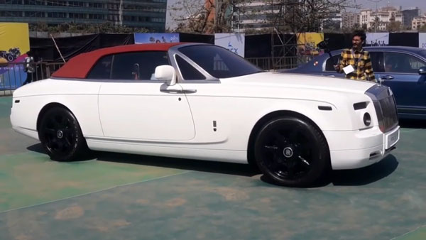 అంబానీ యొక్క రోల్స్ రాయిస్ కార్స్ చూసారా..!