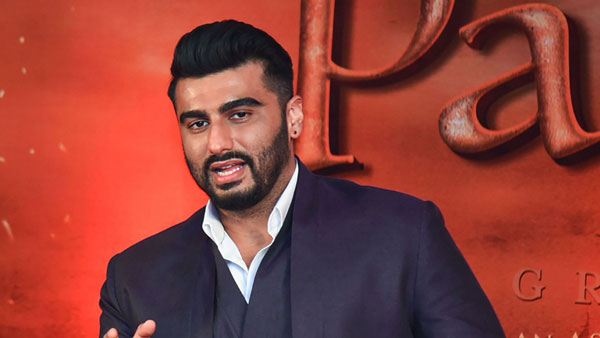 బాలీవుడ్ యాక్టర్స్ ఉపయోగించే లగ్జరీ కార్లు