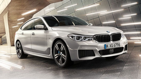 భారతీయ మహిళా సింగర్స్ యొక్క లగ్జరీ కార్లు ఎలా ఉన్నాయో చూడండి