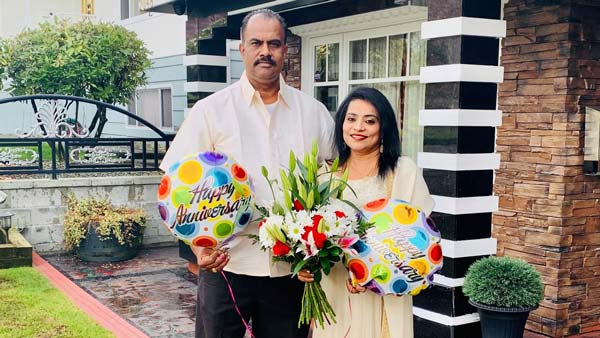 భార్యకు రోల్స్ రాయిస్ కారు గిఫ్ట్ గా ఇచ్చిన భర్త