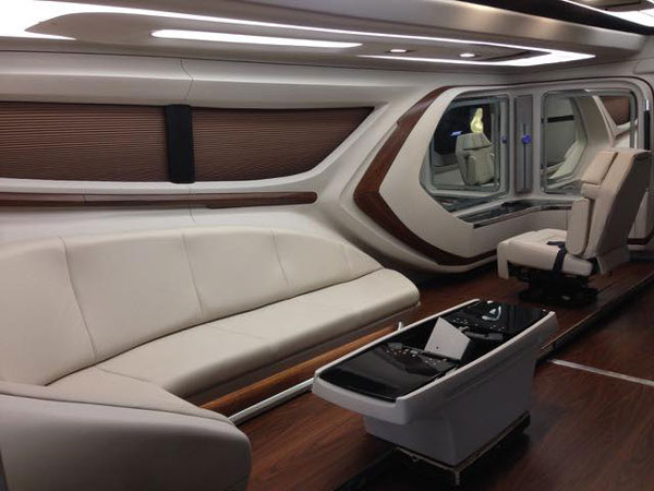 హీరో విక్రమ్ కోసం మినీ స్వర్గాన్ని తలపించే కారవ్యాన్, ఇదే హీరో విక్రమ్ కోసం మినీ స్వర్గాన్ని తలపించే కారవ్యాన్, ఇదే