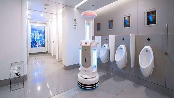 కరోనా ఎఫెక్ట్ : విమానాశ్రయాల్లో ఆంటిసెప్టిక్ రోబోట్స్ 