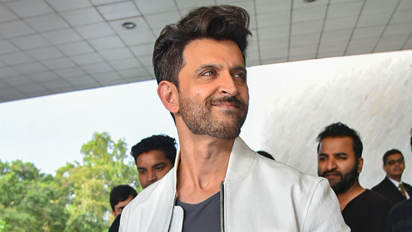 మరింత లగ్జరీగా హృతిక్ రోషన్ మెర్సిడెస్ బెంజ్ వి-క్లాస్