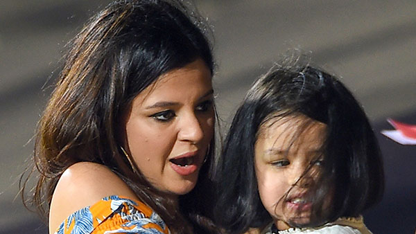 కూతురితో కలిసి బైక్ పై ప్రయాణించిన మహేంద్ర సింగ్ ధోని