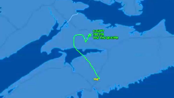 ఆరోగ్య కార్యకర్తలు కృతజ్ఞతగా ఆకాశంలో హార్ట్ వేసిన పైలెట్ 