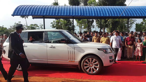 భారతదేశంలో అతిపెద్ద బిలియనీర్ : అతను నడిపే కార్లు