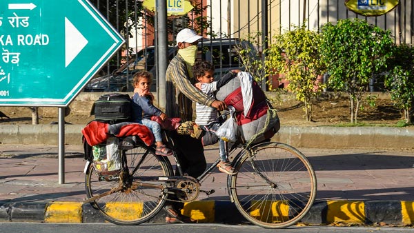 లాక్‌డౌన్ లో ఇల్లు చేరడానికి సైకిల్స్ దొంగలించిన కార్మికుడు, తర్వాత ఏం జరిగిందంటే..?