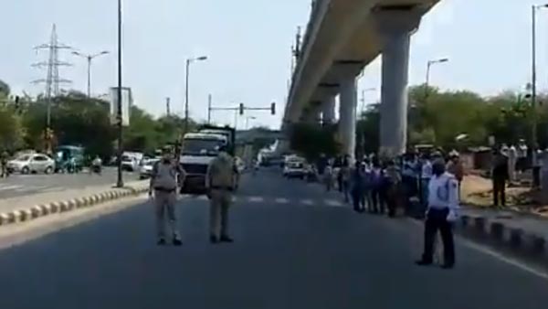 నిజంగా ఈ పెళ్లి కొడుకు అదృష్టవంతుడే, ఎందుకో మీరే చూడండి నిజంగా ఈ పెళ్లి కొడుకు అదృష్టవంతుడే, ఎందుకో మీరే చూడండి