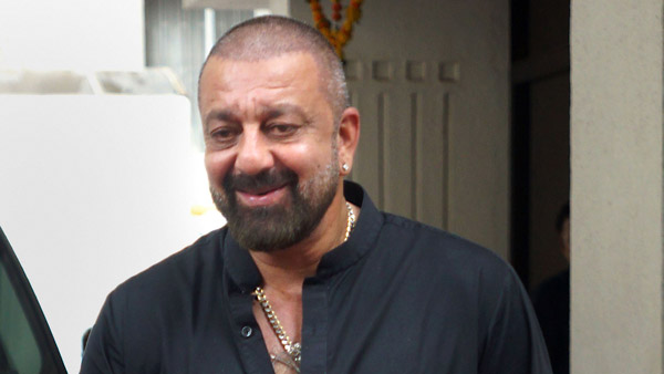 10 మంది బాలీవుడ్ సెలబ్రెటీస్ నడిపే సూపర్ లగ్జరీ కార్స్