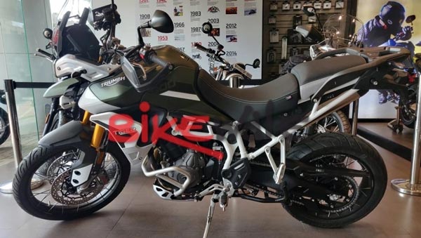డీలర్‌షిప్ చేరుకున్న కొత్త ట్రయంఫ్ టైగర్ 900 బైక్