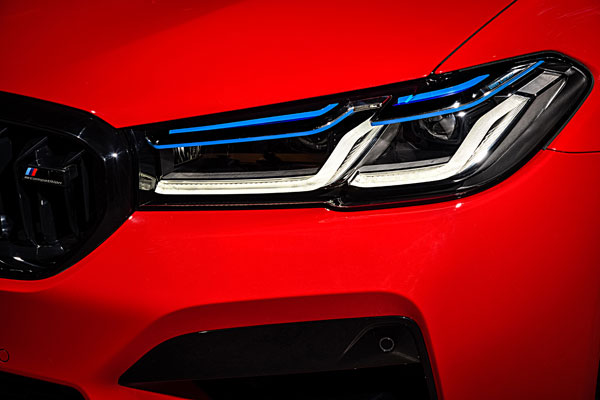 2021 బిఎమ్‌డబ్ల్యూ ఎమ్5 ఆవిష్కరణ; ఈ బ్యూటీ ఇండియా వచ్చేనా..?