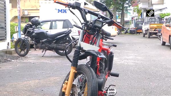 స్క్రాప్ మెటీరియల్‌తో‌ లైట్ వెయిట్ బైక్ తయారు చేసిన 9 ఏళ్ల బాలుడు