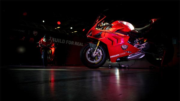 మతి పోగొడుతున్న కొత్త డుకాటీ పానిగలే వి 4 ఆర్ : ధర & ఇతర వివరాలు