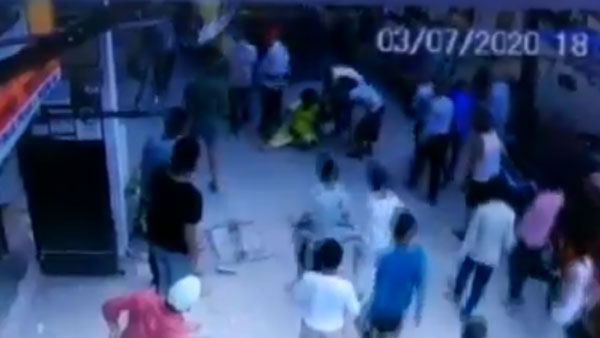 మద్యం మత్తులో మహిళపై కారు నడిపిన పోలీస్ ఇన్స్పెక్టర్, తర్వాత ఎం జరిగిందో తెలుసా ?