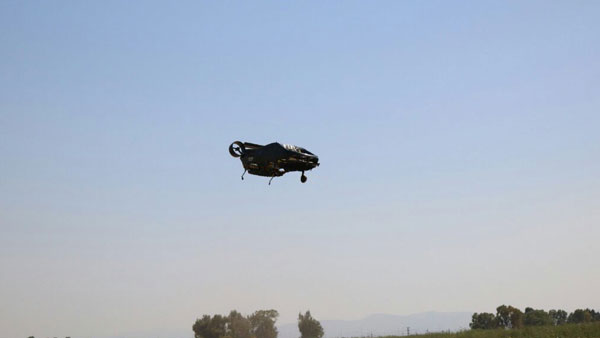 త్వరలో అందుబాటులోకి రానున్న ఎగిరే కార్లు, చూసారా !