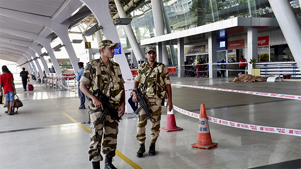 ఎయిర్ పోర్ట్ అథారిటీ స్టార్ట్ చేసిన కొత్త పార్కింగ్ సర్వీస్ ; అదేంటో తెలుసా ?