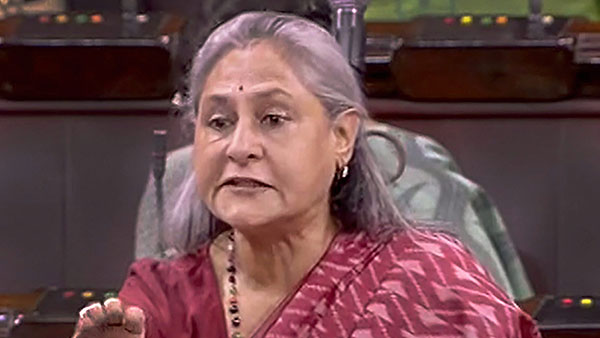 బైకర్‌పై పోలీసులకు పిర్యాదు చేసిన జయ బచ్చన్ : ఎందుకంటే ?