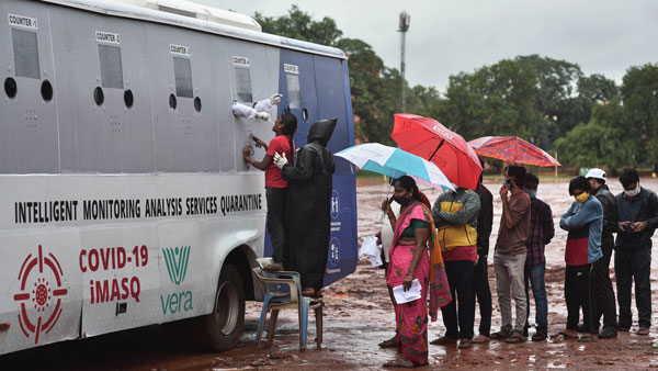 తక్కువ టైంలో ఎక్కువ టెస్టింగ్స్ చేయడానికి కొత్త మొబైల్ టెస్టింగ్ బస్సులు