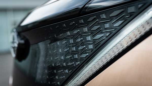 నిస్సాన్ ఆరియా ఎలక్ట్రిక్ కారు ఆవిష్కరణ - ఫీచర్లు, స్పెసిఫికేషన్లు