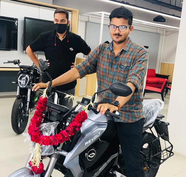 దేశీయ మార్కెట్లో రివాల్ట్ ఎలక్ట్రిక్ బైక్స్ డెలివరీ షురూ..