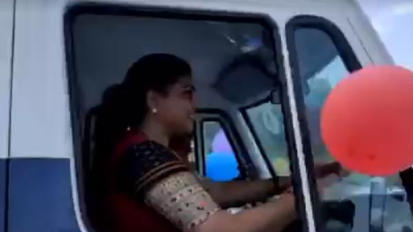 నగరిలో అంబులెన్సులను ప్రారంభించిన ఎమ్మెల్యే ఆర్.కె రోజా