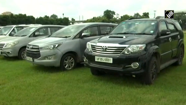 11 కోట్ల విలువైన 112 కార్లు దొంగలించిన ఎంబీఏ డిగ్రీ హోల్డర్ ముఠా, తర్వాత ఏం జరిగిందంటే