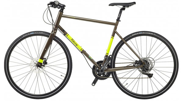 మేడ్-ఇన్-ఇండియా సైకిల్ పై బ్రిటీష్ పిఎం బోరిస్ జాన్సన్ 