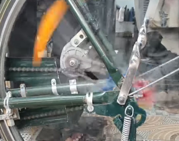 కొడుకు ఇచ్చిన ఐడియాతో తండ్రి సృష్టించిన ఎలక్ట్రిక్ సైకిల్ ; చూసారా..!