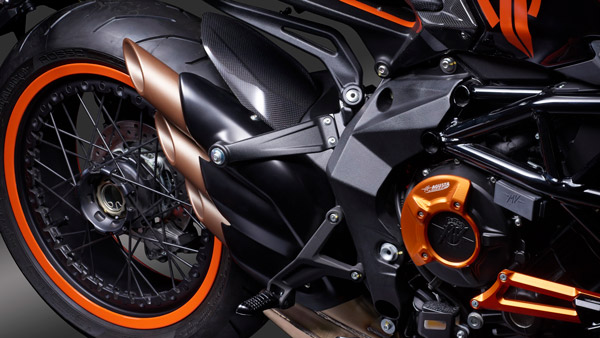 సైలెన్సర్ బ్రాండ్ అక్రపోవిక్‌తో చేతులు కలిపిన ఎమ్‌వి అగస్టా; ఎందుకో తెలుసా?